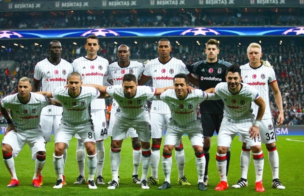 Aboubakar'ın objektiflere bakmadığı 6 kare 1