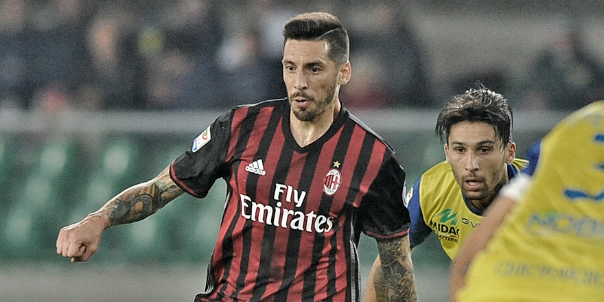 Milan, Sosa'yı bırakmıyor