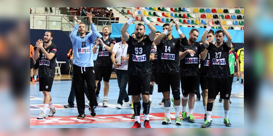 Beşiktaş Mogaz ilk haftanın lideri