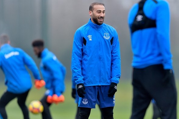 Cenk Tosun Everton'da ilk idmanına çıktı