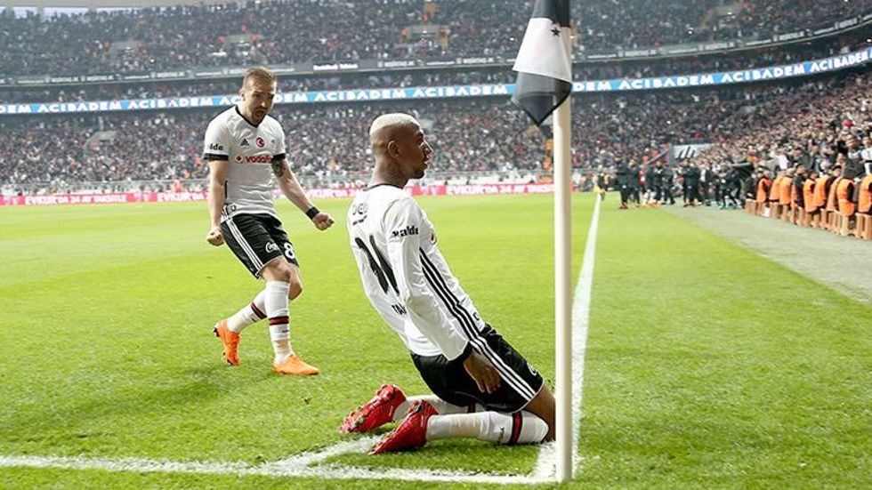 Talisca'dan veda sözleri!