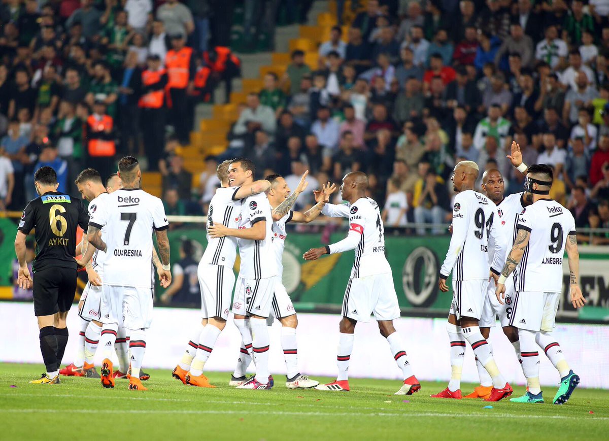 "Şampiyonluğu Beşiktaş hak ediyor"