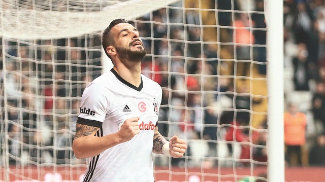 Satılık golcü! Negredo için Çin ve ABD kulüpleri ile görüşülecek...