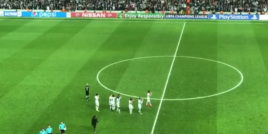 Taraftar takımı bağrına bastı