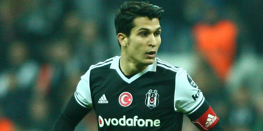 Beşiktaş'tan Necip Uysal'a kutlama