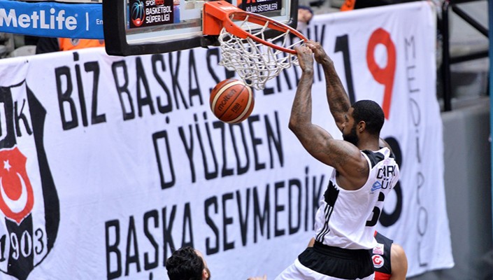 Beşiktaş Sompo Japan Antep'i mağlup etti
