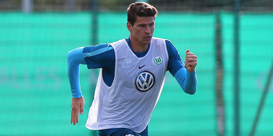 Taraftar Aboubakar yerine Mario Gomez'i seçti