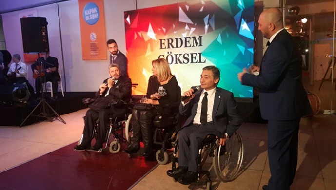 "Beşiktaş, engellilerin yanında olmaya devam edecek"