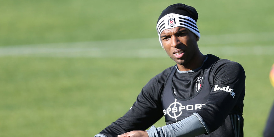 Ryan Babel'de lisans krizi