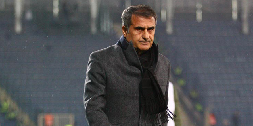Şenol Güneş soyunma odasına indi: "Sezonun en kötü..."
