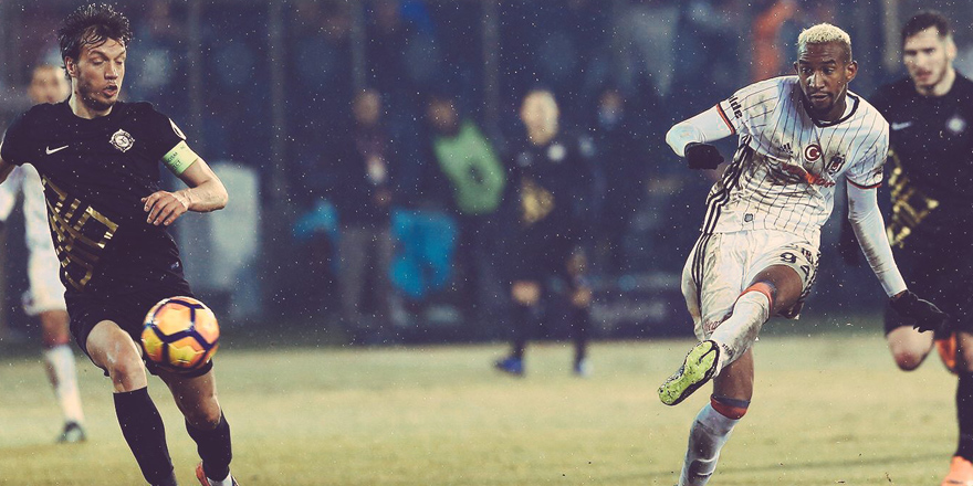 Talisca için ilginç kampanya: Her RT 1 Dolar!