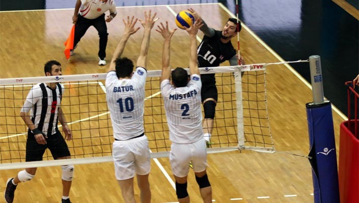 Erkek Voleybol takımı, Arkas karşısında mağlup