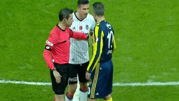Van Persie'den peş peşe şok hareketler