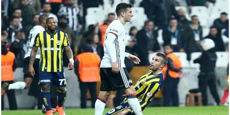 Van Persie: "Oğuzhan bana küfür etti"