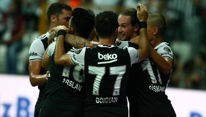 Süper Lig'de lider değişmedi