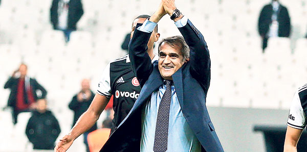Şenol Hoca'dan oyuncularına uyarılar: "Derbiyi değil UEFA'yı düşünün!"