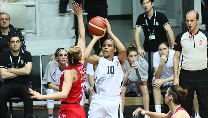 Potanın Kartaliçeleri evinde galip
