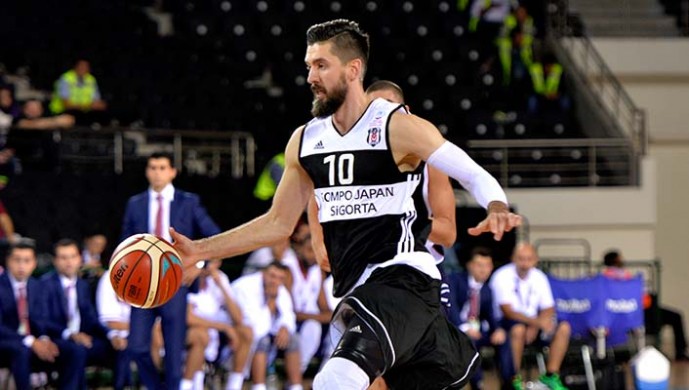 Başarılı basketbolcu ameliyat olacak