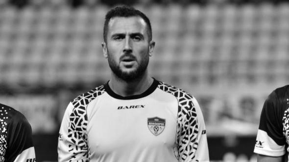 Caner Erkin'den evlat acısı yaşayan kaleciye başsağlığı