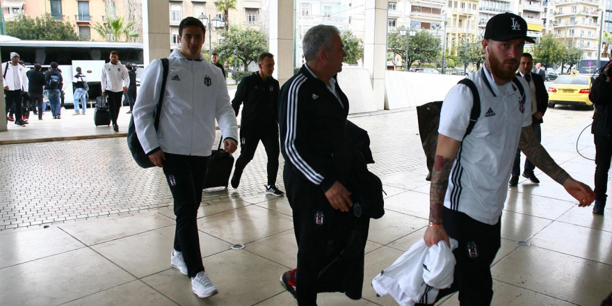 Beşiktaş'ı Atina'da yağmur karşıladı