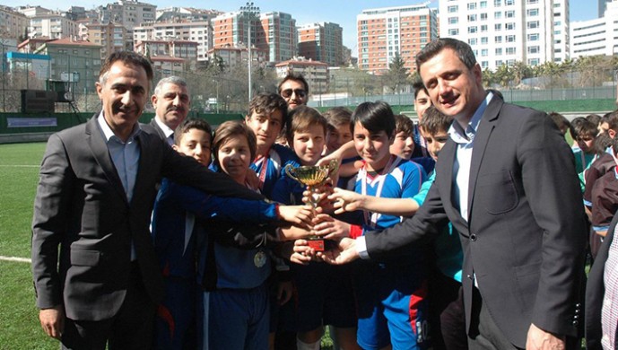 "Küçük Erkekler" maçları Fulya Tesisleri'nde yapıldı