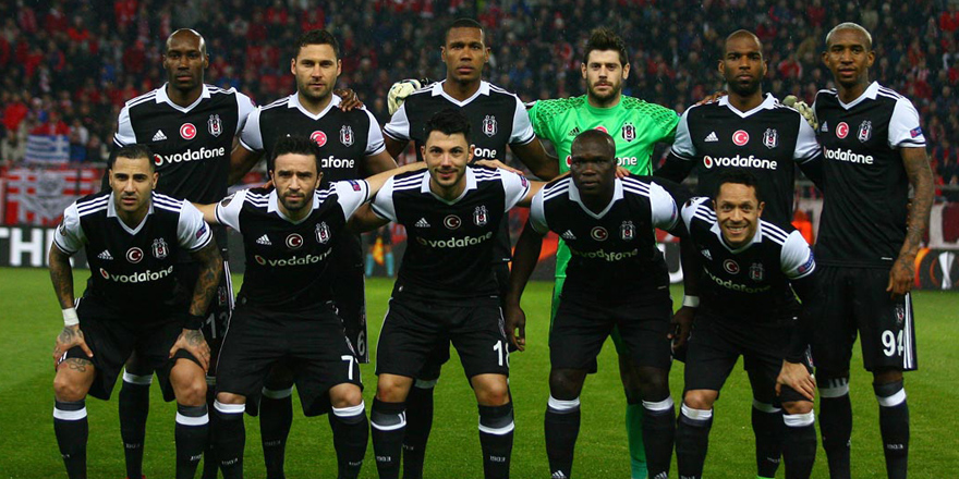 Adriano performansını savunmada gösterdi!