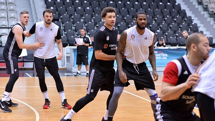 Beşiktaş Sompo Japan kampa girdi