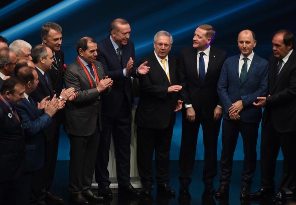 Aziz Yıldırım'dan şaşırtan çıkış! Fikret Orman için 'Ya bırak oğlum!...' dedi