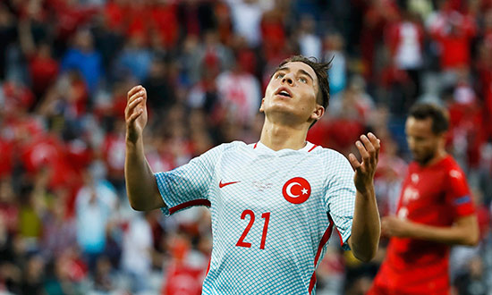 Dortmund'dan Beşiktaş'a Emre Mor teklifi! Bedavaya mı gelecek?