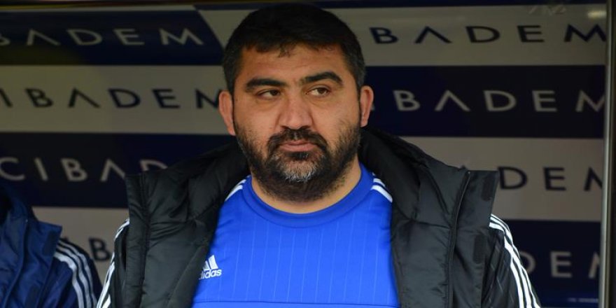 Ümit Özat, Beşiktaş'ın bileğini bükemiyor