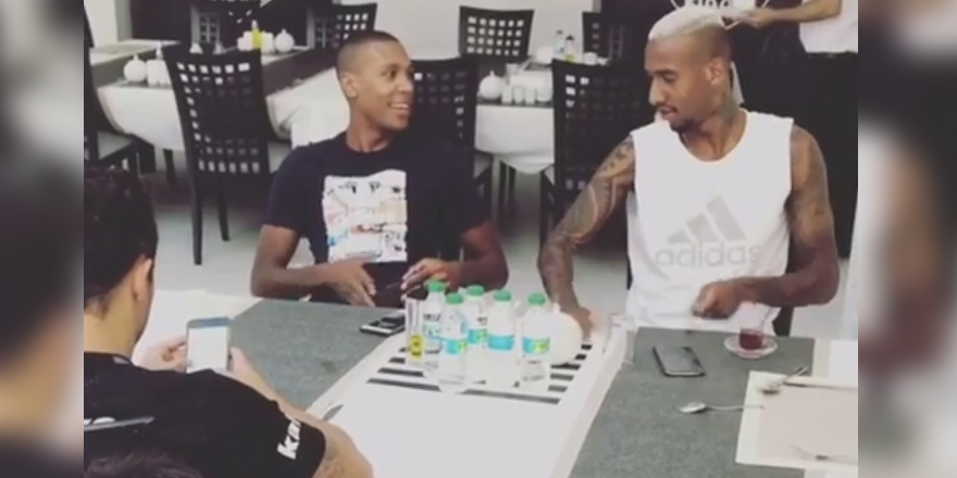 VİDEO | Marcelo ile Talisca'dan mini konser