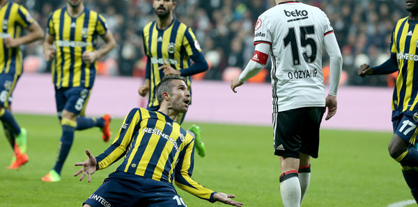 Van Persie Vodafone Arena'da bekleniyor!