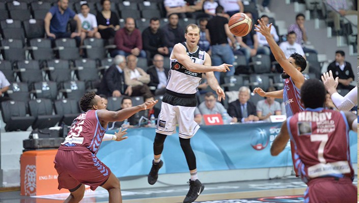 Beşiktaş Sompo Japan rahat kazandı