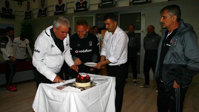 Beşiktaş'ta doğum günü kutlaması