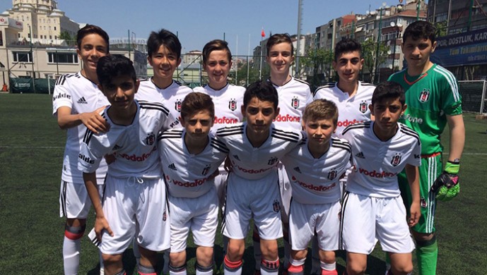 Yavru Kartallar farklı galip