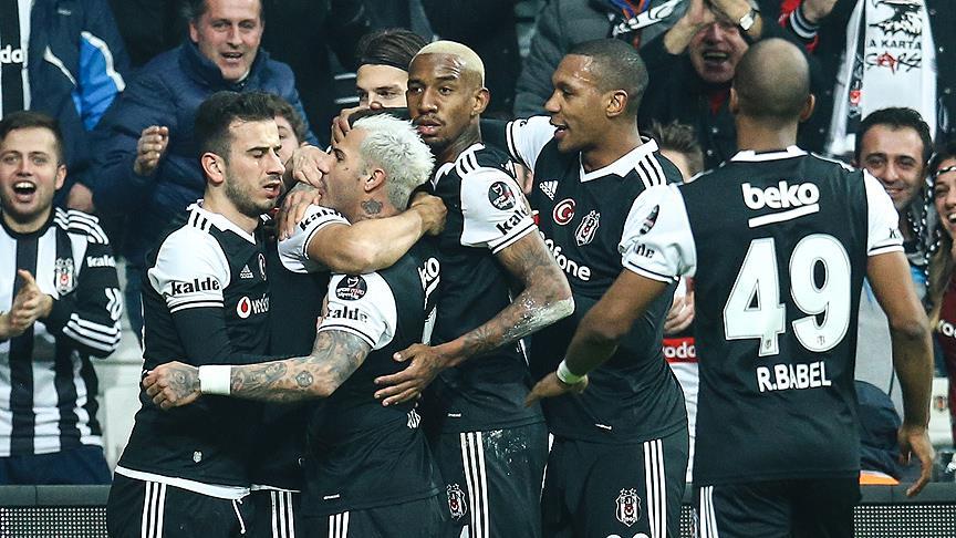 Beşiktaş, siyah formayla sahada!