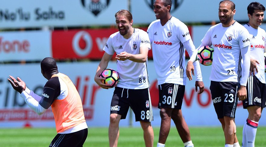 Aboubakar neşe saçtı