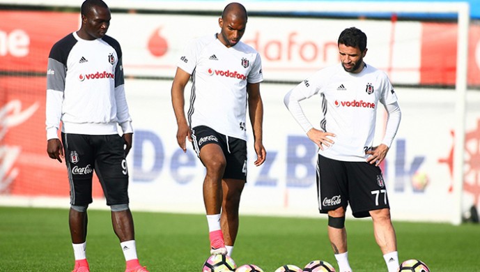 Beşiktaş hazırlıklarını sürdürüyor... İşte antrenmandan notlar!