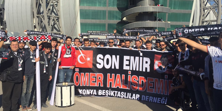Beşiktaşlılar şehit Ömer Halisdemir'ı unutmadı