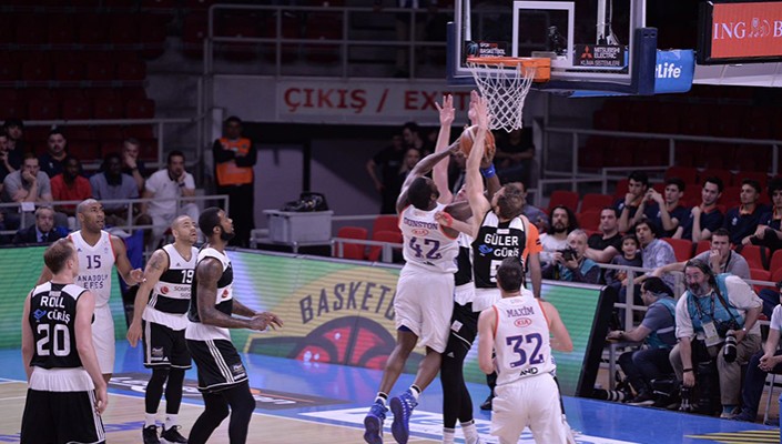 Anadolu Efes'i mağlup eden Beşiktaş SJ ligi 2. sırada bitirdi