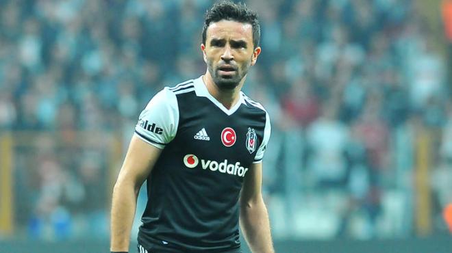 Gökhan Gönül'den alkış alan hareket!