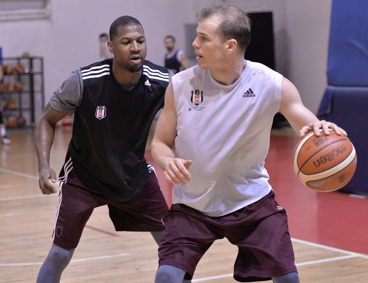 Beşiktaş, Play-off'a hazırlanıyor