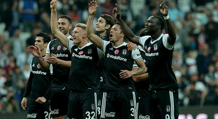 İki uçakla, 3. yıldıza uçuş!