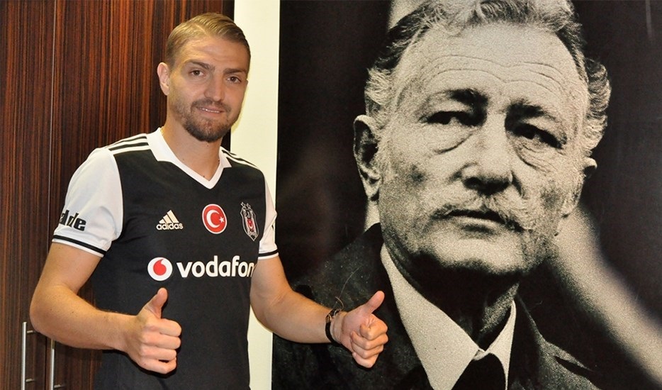 Caner'den sözleşme açıklaması