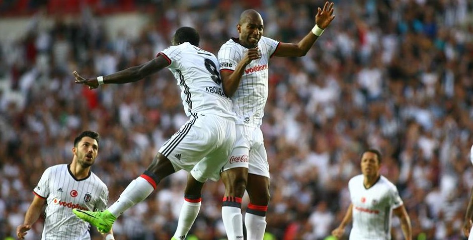 Ryan Babel'den Advocaat'a: "Bu bir utanç"