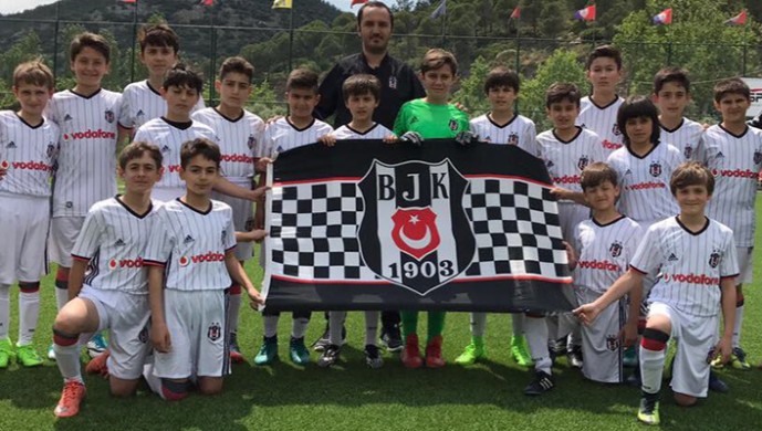 U-11 takımı farklı kazandı