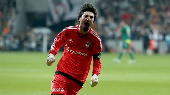 Tolga Zengin: "Yakarız bu gezegeni yakarız" (Video)