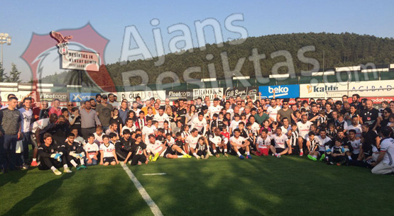 Beşiktaş antrenmanına taraftar akını