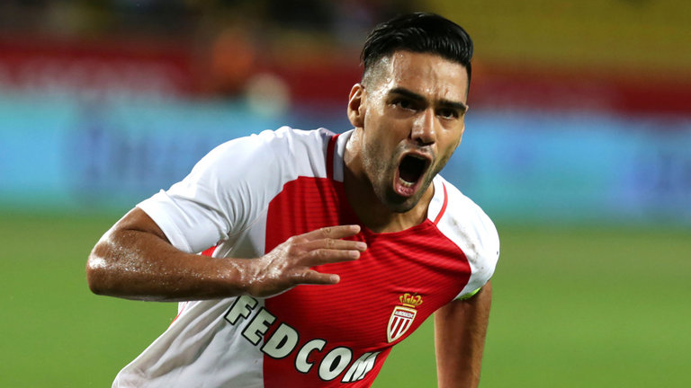 Falcao sözleşmesini uzattı