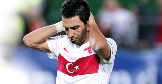 TSYD'den Arda Turan açıklaması: "Türk basınına yapılmış kabul ediyoruz"